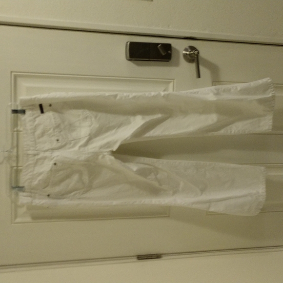 Liz Claiborne light weight cotton denims - Picture 2 of 8